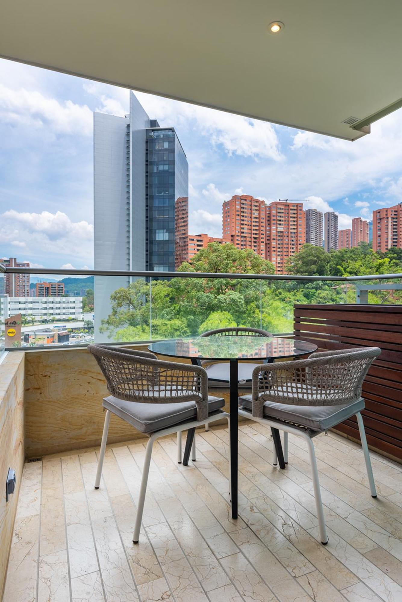 Estelar La Torre Suites Medellin Ngoại thất bức ảnh