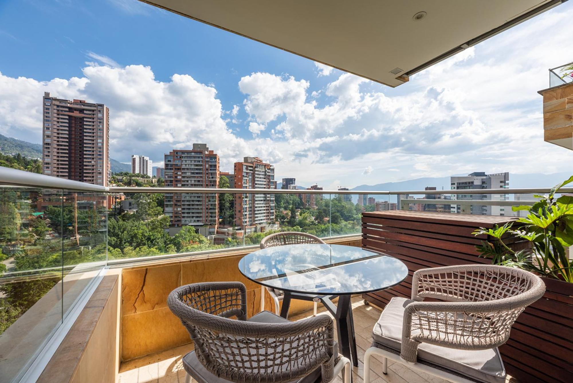 Estelar La Torre Suites Medellin Ngoại thất bức ảnh